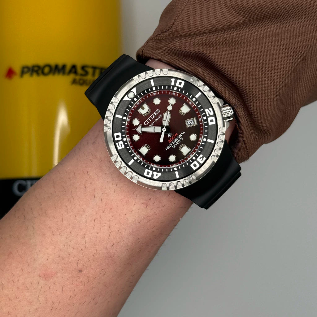 Relógio Citizen Aqualand Marine 300m Vermelho E365 - BN1024-01z